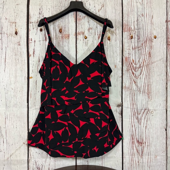 MAGIC SUIT tiered Black and Red Patterned Women's swimsuit Top in size 16 EUC - Picture 1 of 13